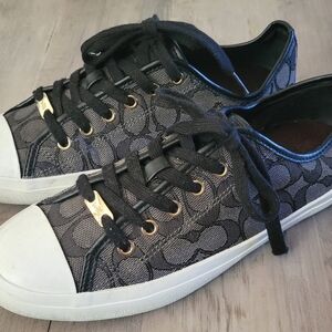 Coach Shoes size 10 black and white